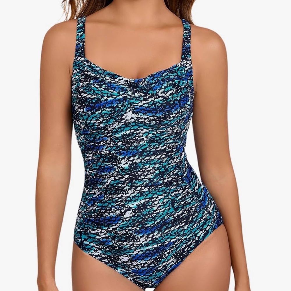 NWOT Itzel Ruched Twist Front One Piece Swimsuit Tummy Control Bathing Suits